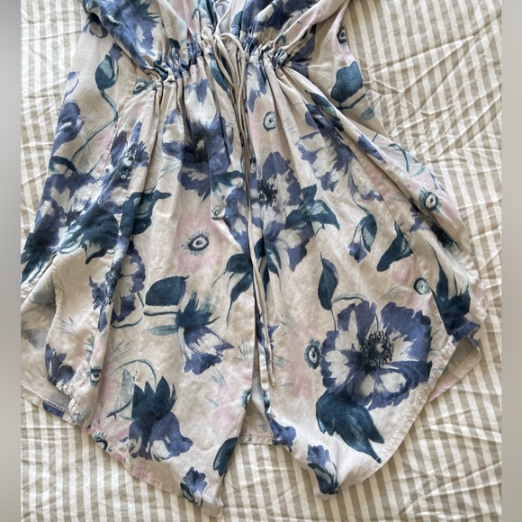 Floral Linen Wrap / Cover up Made in Italy - Picture 7 of 8